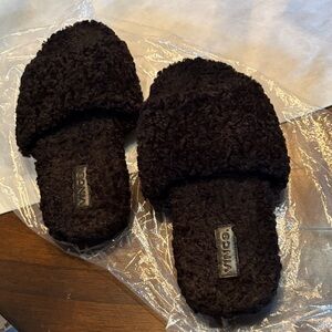 Vince Loni Faux lambswool shearling comfy slipper sandals